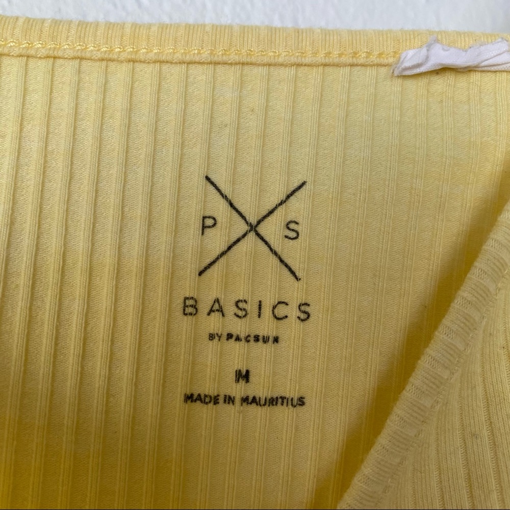 Cropped spaghetti strap top - Picture 3 of 3
